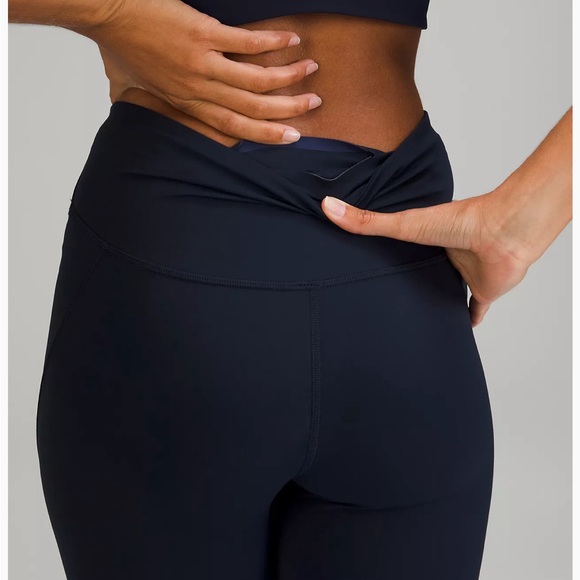 4 Lulu lemon training pants all together bundle - Picture 13 of 15